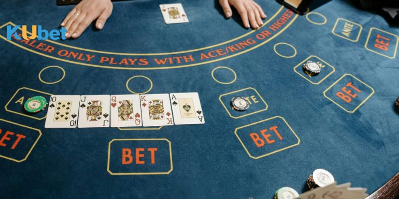Chia sẻ luật chơi Baccarat KUBET cho người mới